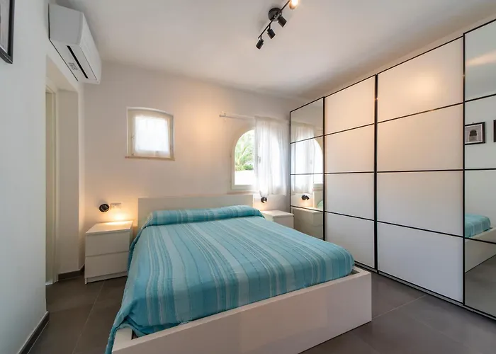 Marinella Порт-Аццурро