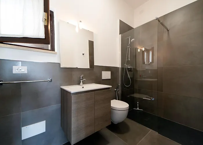 Marinella * Порт-Аццурро